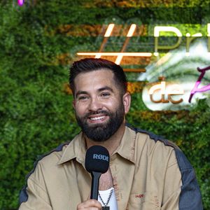 Malgré son succès, il reste fidèle à ses racines et alterne entre une maison en Dordogne et sa caravane.

Kendji Girac en concert lors du festival de musique du Printemps de Perouges au Chateau de Saint-Maurice-de-Remens le 29 juin 2025. © Sandrine Thesillat / PsNewZ / Bestimage
