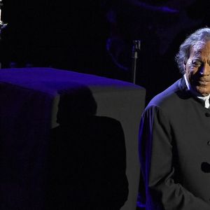 Certaines employées auraient bénéficié d’avantages mais seraient restées entièrement à la merci du chanteur.

Julio Iglesias en concert au Royal Albert Hall à Londres, le 28 octobre 2019. © AGENCE / BESTIMAGE