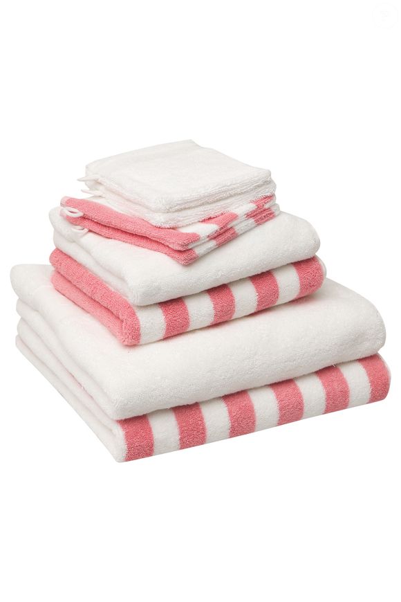 Elodie Gossuin collabore avec Tissaia de E.Leclerc pour une collection de linge de maison.