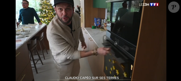 Claudio Capéo dans sa maison en Alsace. Reportage diffusé dans le JT de 13 heures de TF1 le 23 décembre 2025.