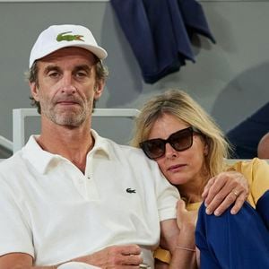 Vendredi 7 août, l'actrice a partagé plusieurs photos de leur séjour sur Instagram, accompagnées de ces mots : "Les îles Lofoten. Pluie/Nature/quetshua. Magnifique !"

Karin Viard et son mari Manuel Herrero - Célébrités dans les tribunes des Internationaux de France de tennis de Roland Garros 2024 à Paris le 26 mai 2024.

© Moreau-Jacovides/Bestimage