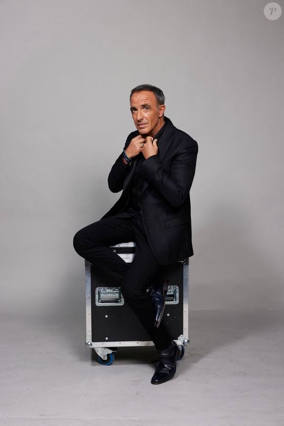 Exclusif - Nikos Aliagas - Studio avec les invités de l'enregistrement de l'émission "La chanson secrète N°14", présentée par N.Aliagas et diffusée le 26 décembre sur TF1, à Paris, France, le 9 décembre 2025. © Jacovides-Moreau/Bestimage