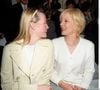 Très touchée par ce sujet, l’artiste qui était très proche de sa chienne Muffin a également évoqué les périodes estivales, souvent synonymes d’abandons massifs.

Archives : Sylvie Vartan et Estelle Lefébure au défilé de mode Céline en 1999 à Paris RINDOFF-GARCIA / BESTIMAGE
