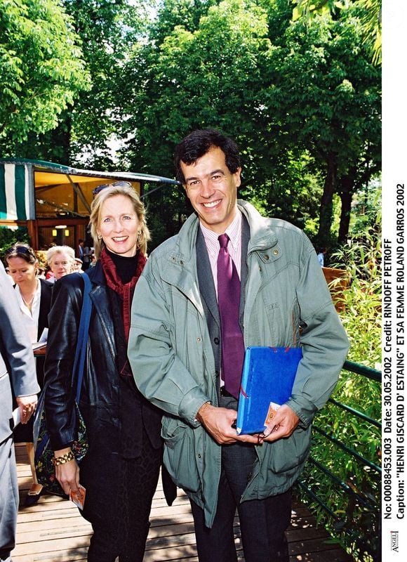 Après 22 ans à la tête du groupe, il tourne la page. 
Henri Giscard d'Estaing et sa femme en 2002. @BERTRAND RINDOFF PETROFF / BESTIMAGE