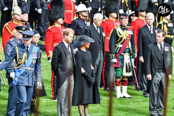 Le prince William, prince de Galles, Le prince Harry, duc de Sussex,Meghan Markle, duchesse de Sussex et Peter Phillips - Funérailles nationales de la reine Elizabeth II à Londres, Royaume Uni, le 19 septembre 2022. © Avalon/panoramic/Bestimage- Funérailles nationales de la reine Elizabeth II à Londres, Royaume Uni, le 19 septembre 2022. © Avalon/panoramic/Bestimage