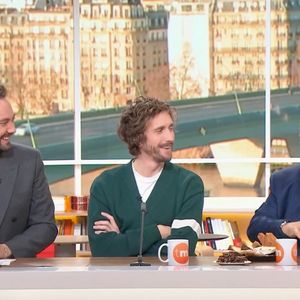 Christian Clavier et Baptiste Lecaplain sur le plateau de "Télématin" (Capture d'écran)