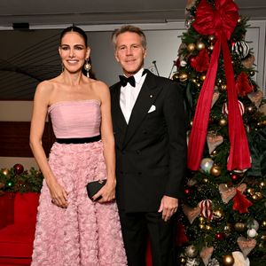 Le prince Emmanuel-Philibert de Savoie (grand maître de l'Ordre des Saints-Maurice-et-Lazare) et sa compagne Adriana Abascal lors du dîner de gala de l'association de l'Ordre des Saints-Maurice-et-Lazare au Yacht Club de Monaco le 26 novembre 2025.
© Bruno Bebert / Bestimage