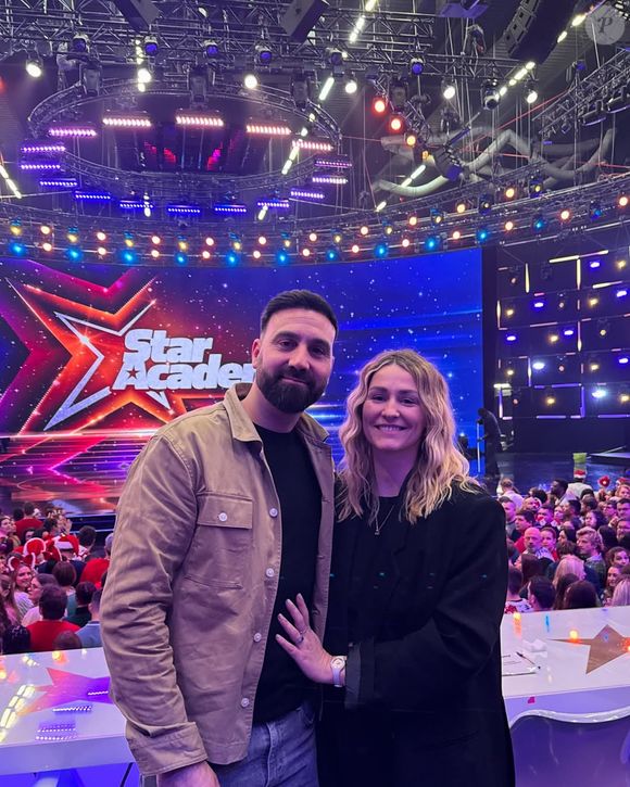 Laure Larrory et Matthieu Vieira (Mariés au premier regard) à la Star Acacdemy le 22 décembre 2024 ©Laure Larrory