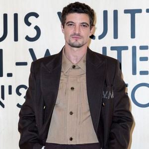 Niels Schneider - Photocall du Défilé de mode Louis Vuitton Collection Hommes Automne Hiver Printemps-Été dans le cadre de la Fashion Week de Paris, France, le 20 janvier 2026.
 
© Olivier Borde / Bestimage