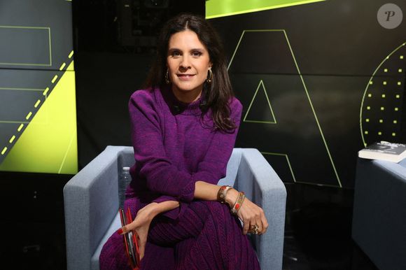 Exclusif - Apolline de Malherbe apparaît pour une interview sur BFM TV le 18 novembre 2024 à Paris, France. Photo by Jerome Dominé/ABACAPRESS.COM