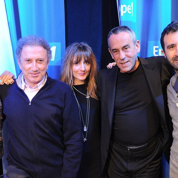 Thierry Ardisson et Michel Drucker dans "Faites entrer l'invité" sur Europe 1 en 2013 © Guillaume Gaffiot /Bestimage