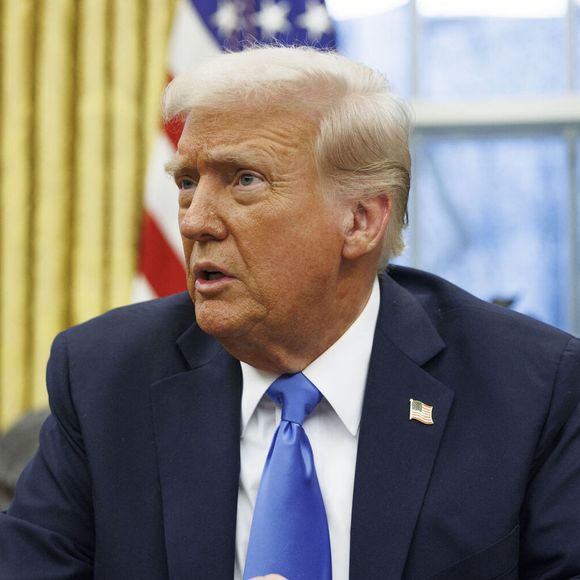 Le président Donald Trump et Elon Musk, accompagné de son fils X, donnent une conférence de presse pour défendre les premières coupes budgétaires du Department of Government Efficiency (DOGE) dirigé par le patron de Space X et Tesla.
Washington, le 11 février 2025. (Photo Press Service / BESTIMAGE).