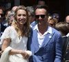 L’actrice a profité d’un entretien pour revenir sur sa relation avec son frère David Hallyday.

Nathalie Baye, Bernard Montiel, Jean-Louis Borloo, David Hallyday - Mariage de Laura Smet et Raphaël Lancrey-Javal à l'église Notre-Dame des Flots au Cap-Ferret le jour de l'anniversaire de son père Johnny Hallyday le 15 juin 2019.
Agence / Bestimage