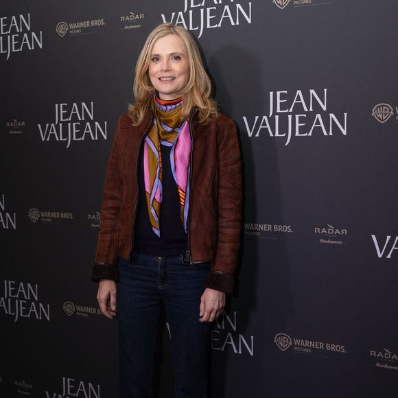 Isabelle Carré à la première du film "Jean Valjean" au cinéma Publicis à Paris le 17 novembre 2025.

© Julien Sarkissian / Bestimage