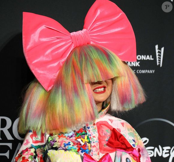 Sia à la 38ème cérémonie du Rock and Roll Hall of Fame au Barclay Center à Brooklyn. 

Photo : Backgrid USA / Bestimage