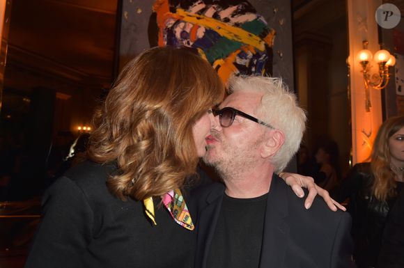 À l'époque, ils fréquentaient déjà d'autres personnes

Marc Cerrone et sa femme Jill - Marc Cerrone expose ses peintures au café-restaurant "Les Deux Magots" à Paris le 12 mars 2018. © Giancarlo Gorassini/Bestimage