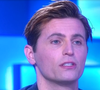 Raphaël Quenard passe un message à sa grand-mère, Simonne, sur le plateau de "C à Vous", ce vendredi 5 décembre 2025
