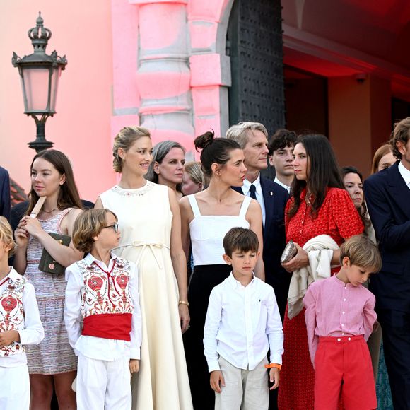 La princesse Alexandra de Hanovre, Francesco Carlo Albert Casiraghi, Beatrice Borromeo, Charlotte Casiraghi, Balthazar Casiraghi-Rassam, Tatiana Santo Domingo, Maximilian Casiraghi - Célébration des 20 ans de règne du prince souverain Albert II de Monaco sur la place du Palais à Monaco, le 19 juillet 2025. © Bruno Bebert/Bestimage