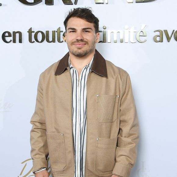 Antoine Dupont au Grand Dîner en toute intimité avec Dadju sur la plage de l'hôtel Carlton en marge du 78e Festival International du Film de Cannes, France, le 17 mai 2025. © Lionel Urman/Bestimage