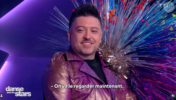Juré historique de Danse avec les stars, Chris Marques est célèbre pour ses tenues extravagantes.

Chris Marques assume ses vestes toujours plus originales sur le plateau de "Danse avec les stars".