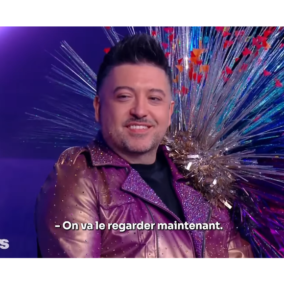 Juré historique de Danse avec les stars, Chris Marques est célèbre pour ses tenues extravagantes.

Chris Marques assume ses vestes toujours plus originales sur le plateau de "Danse avec les stars".