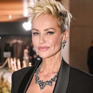 "C’est quelque chose qui fonctionne pour moi. Je ne mange pas pendant 16 heures, c’est-à-dire la nuit et le matin"

Adriana Karembeu à la soirée du Beauty Ball 2026 au château de Bratislava, en Slovaquie, le 16 janvier 2026. © ProfiMedia/Bestimage