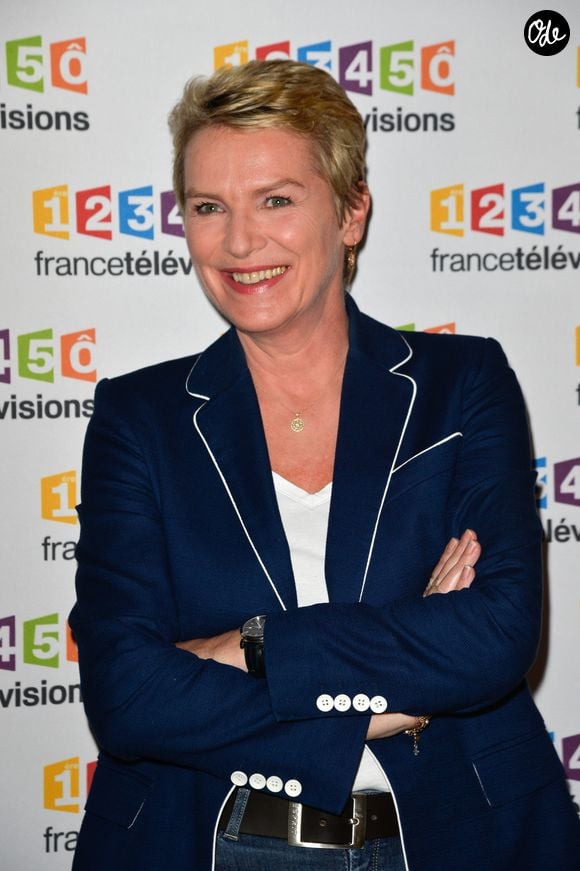 Élise Lucet lors du photocall de la présentation de la nouvelle dynamique 2017-2018 de France Télévisions. Paris, le 5 juillet 2017. © Guirec Coadic/Bestimage