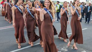 Elle est souvent comparée à Angelina Jolie : cette candidate à Miss France 2026 a-t-elle vraiment des airs de l'ex de Brad Pitt ?