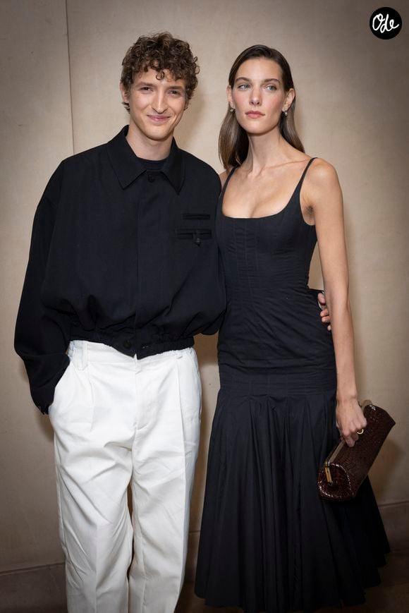 Aliocha Schneider et Charlotte Cardin - Photocall du défilé Jacquemus au 51 rue Raynouard lors de la Fashion Week Masculine prêt-à-porter Automne/Hiver 2025-2026 à Paris, le 26 janvier 2025. © Olivier Borde / Bestimage