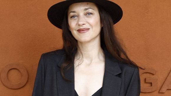 Marion Cotillard et Guillaume Canet à Roland-Garros avec leur fils Marcel : Jean Dujardin installé juste à côté de l'actrice dans les tribunes