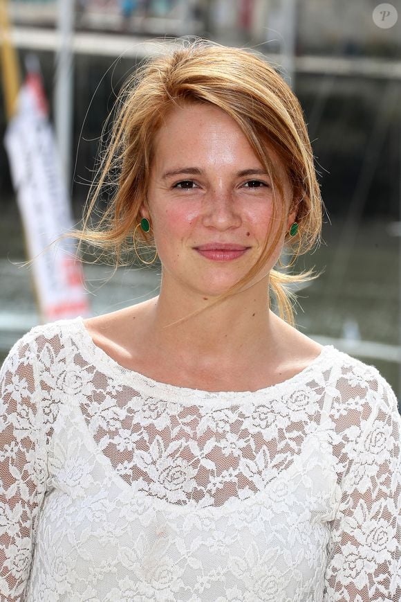 Juliet Lemonnier pour le téléfilm "Les impatientes" lors du photocall du deuxième jour du festival international du film de La Rochelle, France, le 13 septembre 2018. © Patrick Bernard/Bestimage