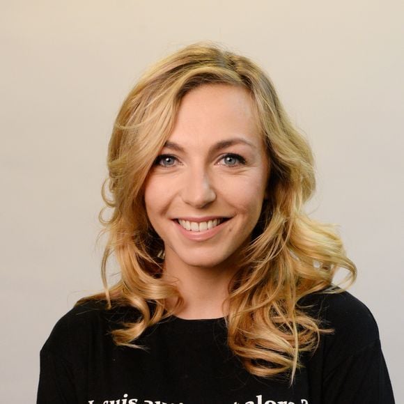 Exclusif - Amélie Etasse - Mobilisation des people pour l'association SOS Autisme en France lors d'un shooting au studio Invisu à Paris, le 7 et 8 février 2016. © Rachid Bellak/Bestimage