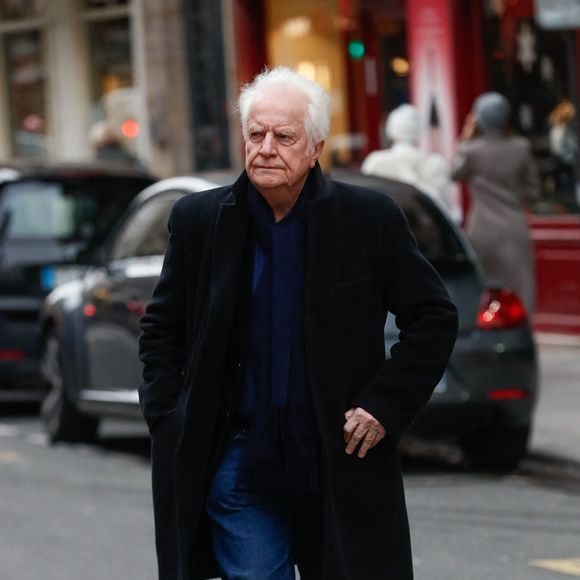 Dernier hommage à Niels Arestrup, André Dussollier présent

André Dussollier - Arrivées aux obsèques de Niels Arestrup à l'Église Saint-Roch à Paris. 
© Christophe Clovis / Bestimage