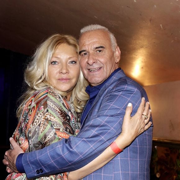 Michel Fugain avec sa femme Sanda lors de la soirée organisée pour Les 50 ans de carrière de Michel Fugain au Divan Du Monde à Paris, France, le 10 mai 2017. Photo VIM/ABACAPRESS.COM