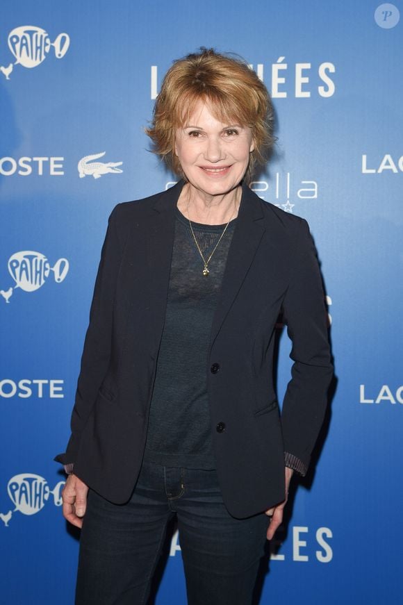Elle l’a achetée pour y accueillir des enfants qui n’avaient jamais vu la mer.

Miou-Miou à la première de "Larguées" au cinéma Gaumont Champs-Elysées Marignan à Paris. © Guirec Coadic/Bestimage