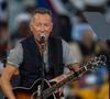 S'il fait moins de bonds et fait attention quand il descend de scène vers la fosse, il a néanmoins toujours la même énergie.
En octobre 2024, à Clarkston, Bruce Springsteen apparaît sur scène Zuma Press / Bestimage