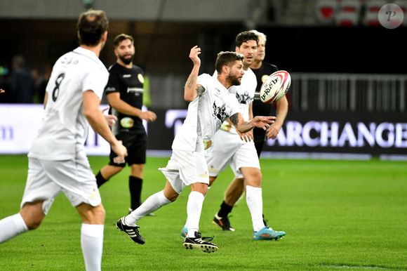Paga - Le match des Légendes, la rencontre qui mêle le football et le rugby au profit de l'association de P. Olmeta "Un sourire, un espoir pour la vie", s'est déroulé à Nice à l'Allianz Riviera, le 26 septembre 2022. © Bruno Bebert/Bestimage