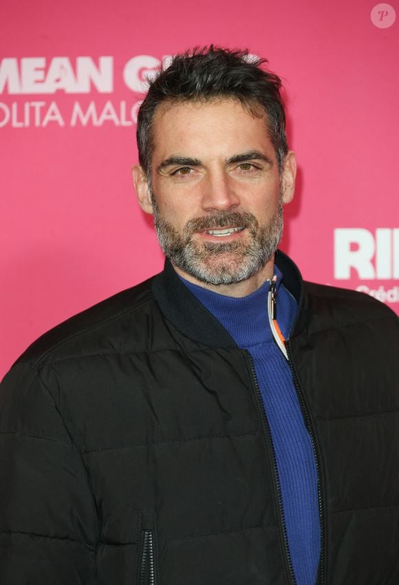 Gil Alma confie avoir eu du mal à tourner la page après leur séparation.

 Gil Alma - Première du film "Mean Girls" au Grand Rex à Paris. © Coadic Guirec/Bestimage