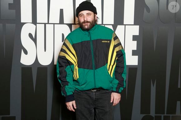 professionnellement, il explique dans "Gala" qu'ils ont été un peu fondateurs dans plein de domaine, notamment dans ses mises en scène au théâtre et la réalisation de ses films.

Vincent Macaigne - Photocall de l'avant-première du film " Marty Supreme " au cinéma Grand Rex à Paris le 3 février 2026.

© Christophe Aubert / Bestimage