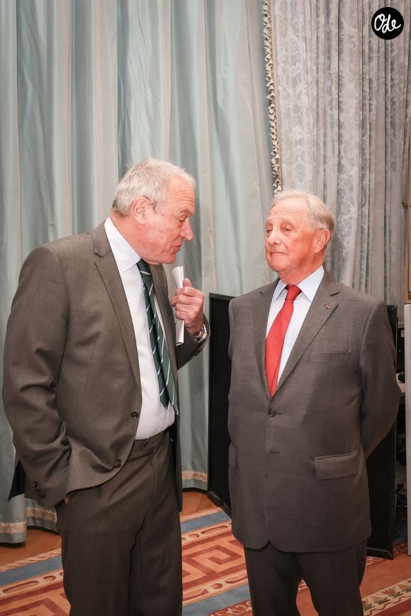Exclusif - Pierre Steinmetz et Philippe Lagayette - Quelques semaines après avoir ouvert la Journée de l'Assemblée nationale dédiée à l'Engagement, le samedi 11 avril 2026, M.Ladreit de Lacharrière a reçu Y.Braun-Pivet pour un prestigieux dîner du Cercle de la Revue des Deux Mondes, le 8 juin 2026. 
© Jack Tribeca / Bestimage