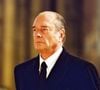 Le "grand drame" de la vie de Jacques Chirac restera la mort suite à l'anorexie de sa fille Laurence.

Bernadette et Jacques Chirac rendent hommage a Genevieve de Gaulle en 2002 - © Daniel Giry Bestimage
