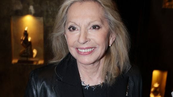 Véronique Sanson : sa petite fille Sarenne, qui a le même sourire qu'elle, a été diplômée à l'autre bout du monde