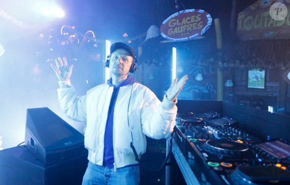 Une pointure française de la musique met un terme à sa carrière en plein  Festival ! : Le diaporama - Purepeople