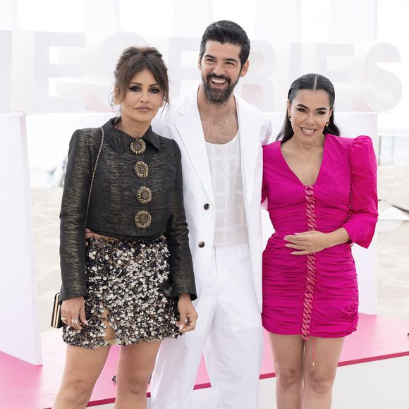 Monica Cruz, Miguel Angel Munoz et Beatriz Luengo participent à la séance photo « Un Dos Tres Nouvelle Génération » lors du 6e Festival international de Canneseries, le 15 avril 2023 à Cannes, en France.  Photo de David Niviere/ABACAPRESS.COM