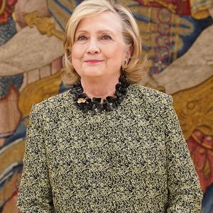 Hillary Clinton
Le roi Felipe VI d’Espagne reçoit Hilary Clinton au Palais de la Zarzuela à Madrid, le 31 mai 2023.