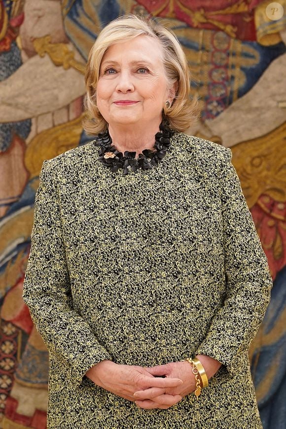 Hillary Clinton 

Le roi Felipe VI d’Espagne reçoit Hilary Clinton au Palais de la Zarzuela à Madrid, le 31 mai 2023.