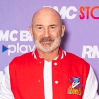 EXCLU Vincent Lagaf' inséparable de son fils Robin, un géant de 35 ans, ce rôle clé qu'il joue à ses côtés dans sa vie professionnelle