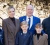C'est un grand jour sur le Rocher ! Les jumeaux Jacques et Gabriella ont célébré leur première communion à Monaco
Le prince Albert II de Monaco, La princesse Charlène de Monaco, La princesse Gabriella de Monaco, comtesse de Carladès, Le prince Jacques de Monaco, marquis des Baux lors d'une visite au Fort la Latte, Château de La Roche Goyon à Plévenon
© Olivier Huitel / Pool / Bestimage