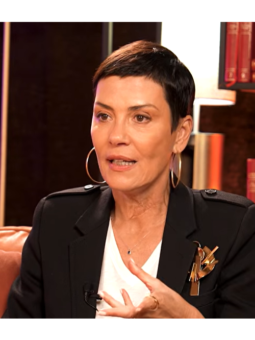"Personne ne peut dire que j'ai un visage étiré" : la technique de Cristina Cordula pour un résultat ultra-naturel
