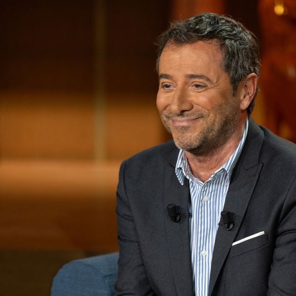 Depuis novembre, "Animalement vôtre" s’est imposée comme la pause dominicale incontournable sur France 3.

Bernard Montiel sur plateau de l'émission "Animalement Vôtre" présentée par Bernard Montiel et diffusée sur France 3, à Paris. © Julien Sarkissian/Bestimage